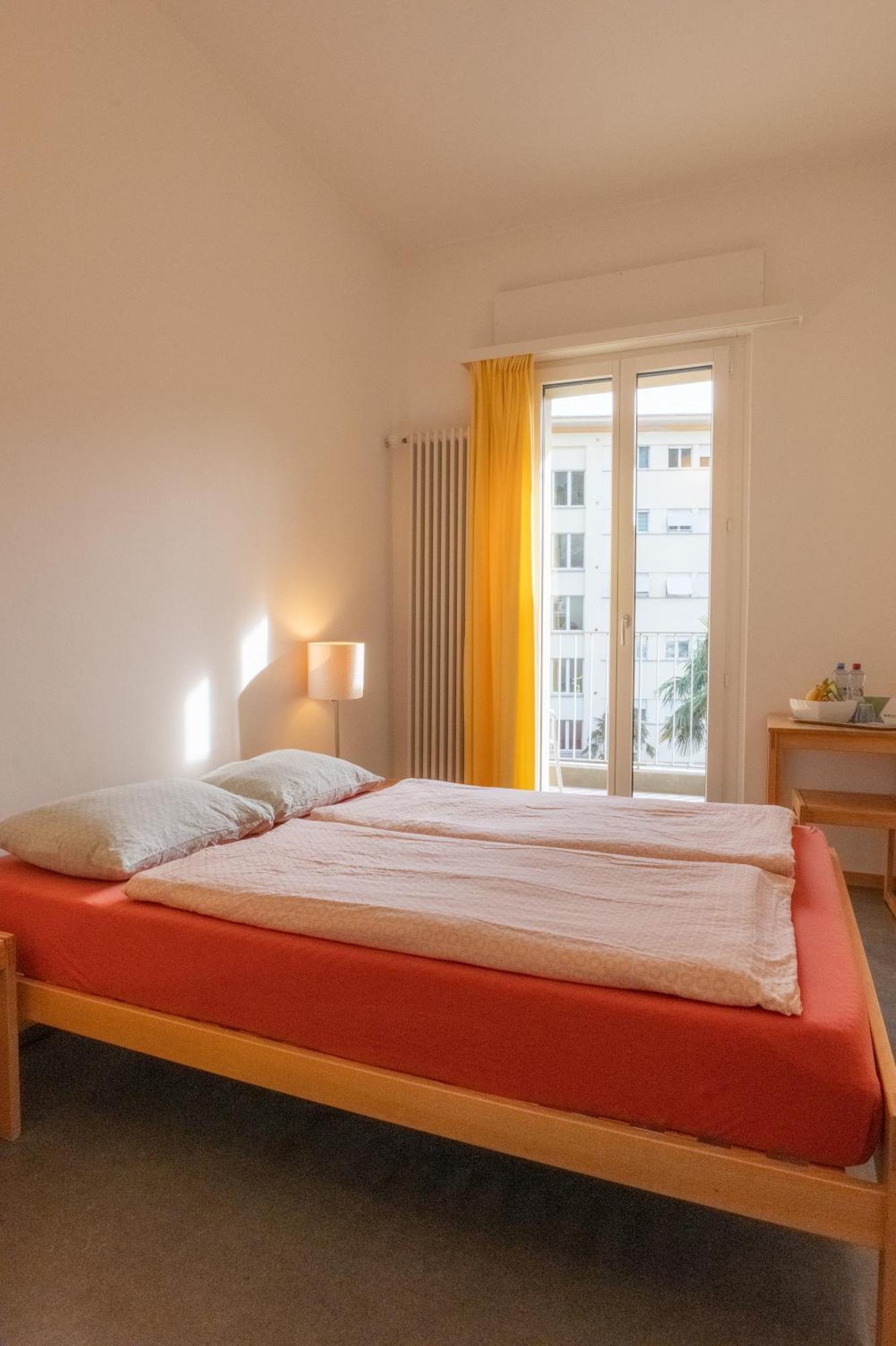 Locarno Youth Hostel Kültér fotó