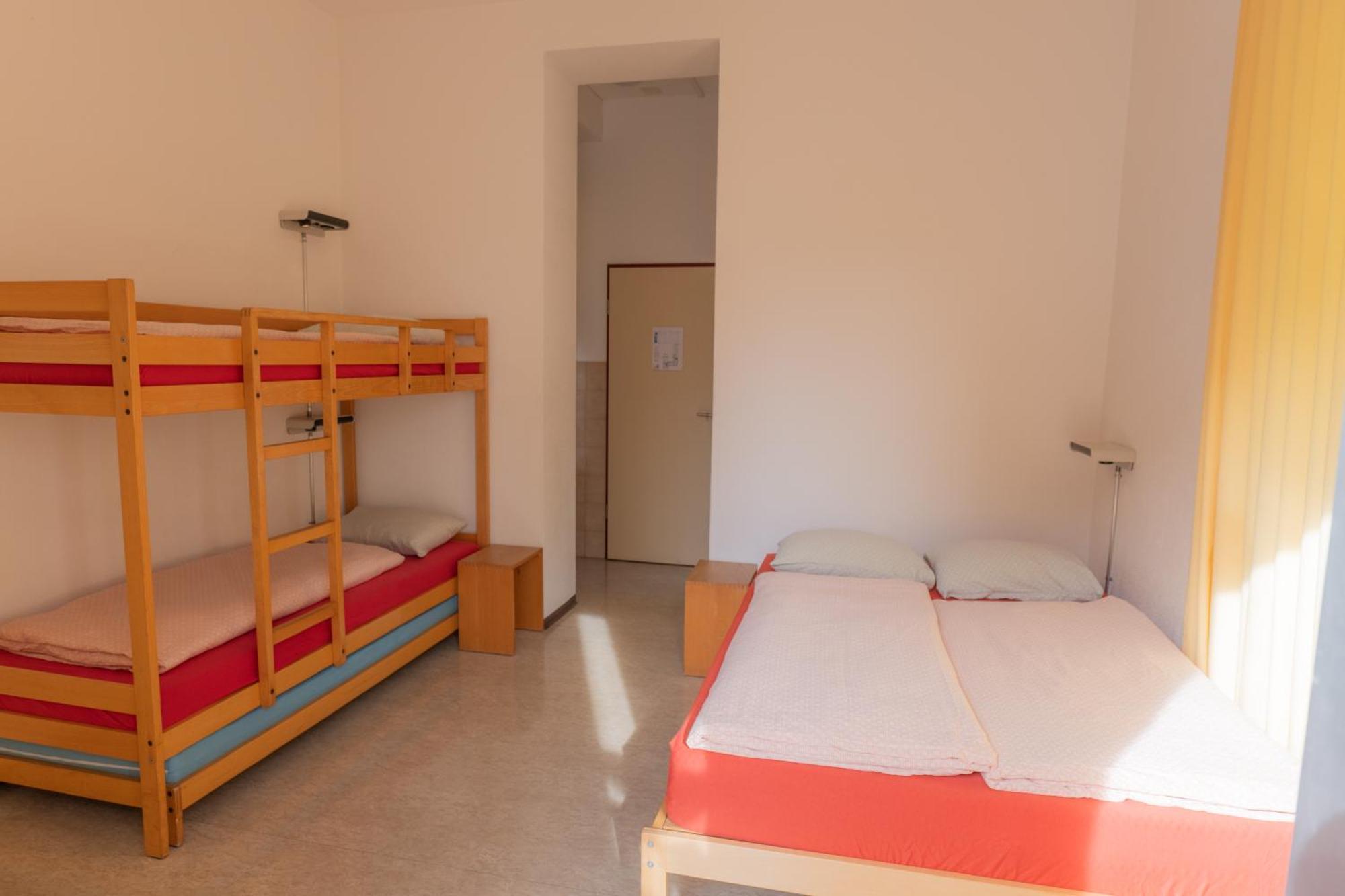 Locarno Youth Hostel Kültér fotó