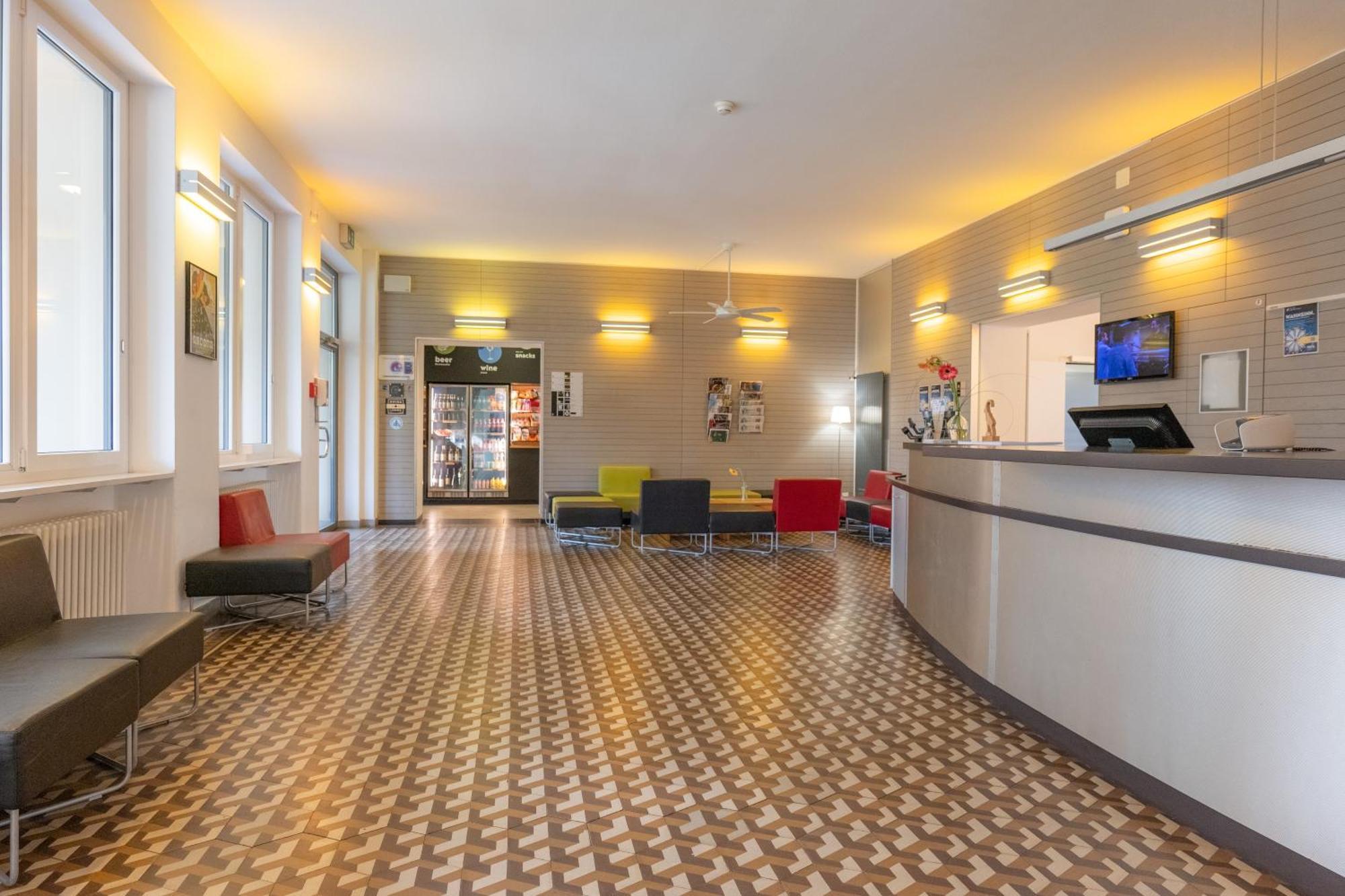 Locarno Youth Hostel Kültér fotó