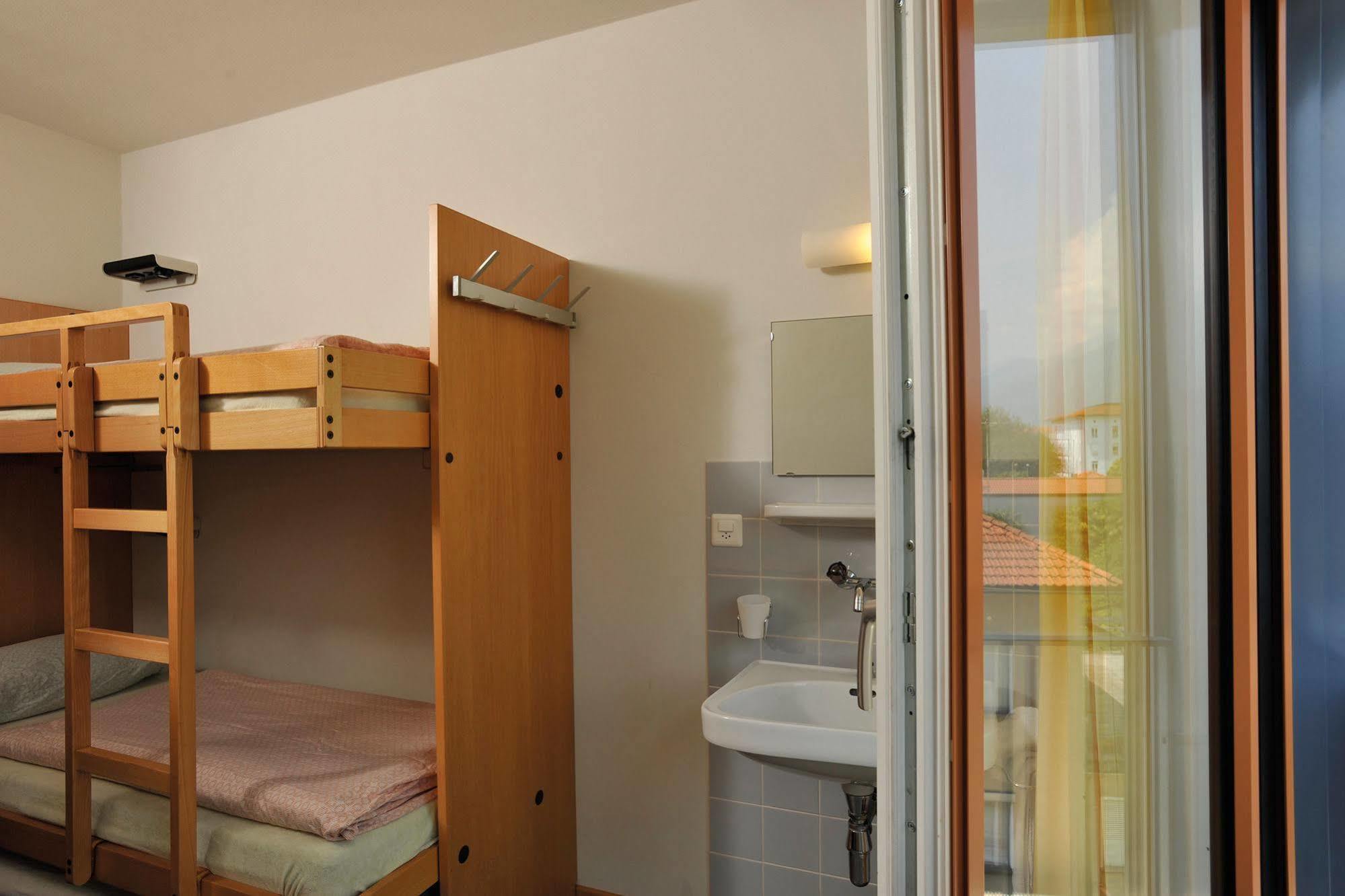 Locarno Youth Hostel Kültér fotó